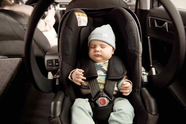 Ergobaby x BeSafe iZi Go Modular X1 i-Size Car Seat